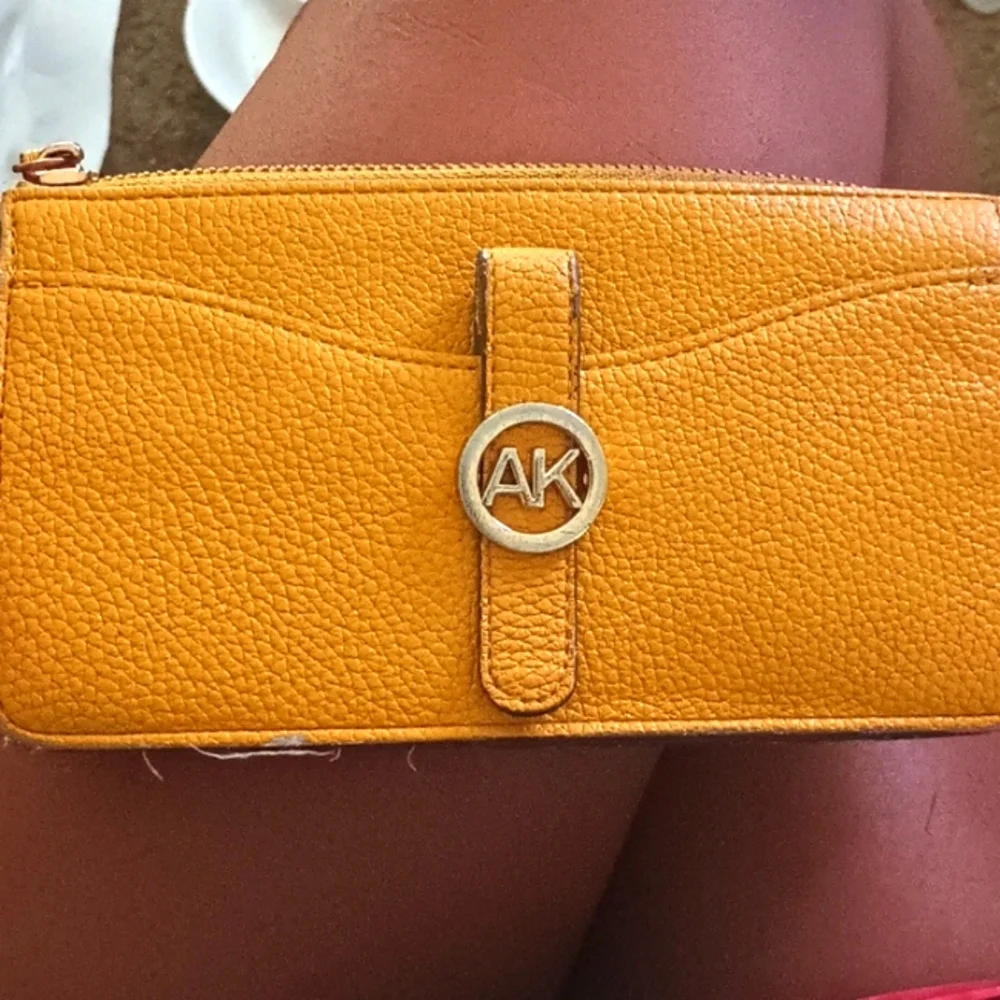 Wallet - Picture 1 of 1